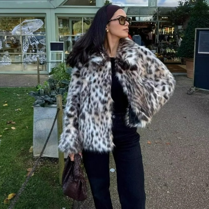 Europe Beautiful Women's Cloth - đánh giá và giá Street Fashion Europe