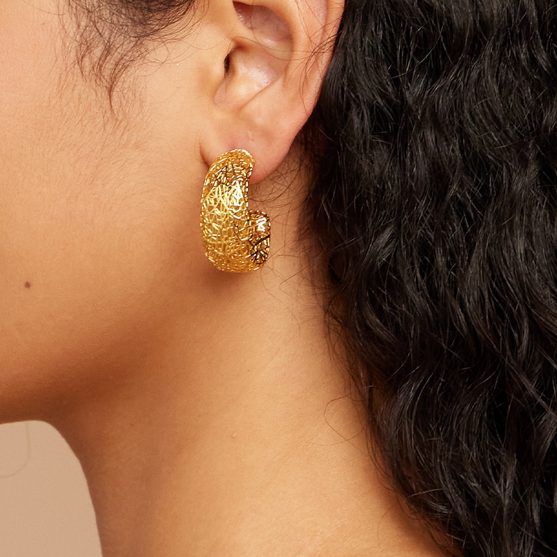 IVOG C Shape Hollowed Out Earr - đánh giá và giá Street Fashion Website